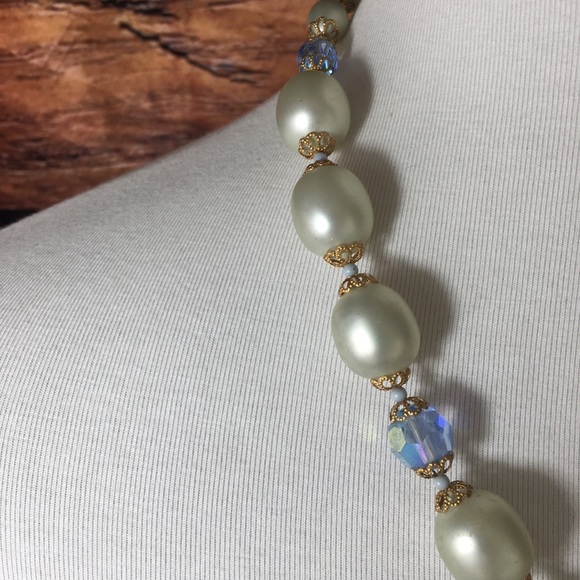 Iridescent Swarovski Faux Pearl Necklace Gold Rose - Picture 4 of 7